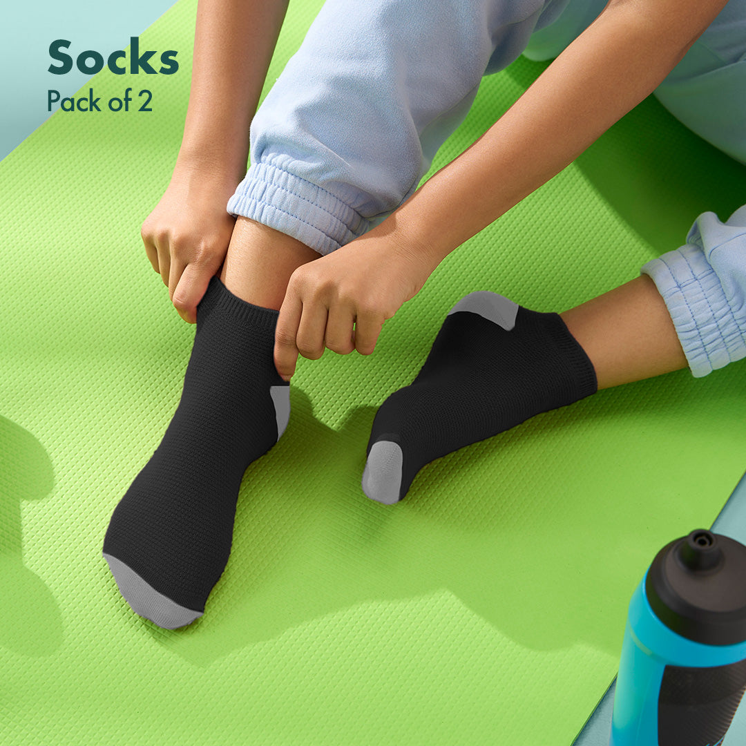 Black & White Run! Sports Socks, 100% Cotton Spandex, Ankle Length, Pack of 2
